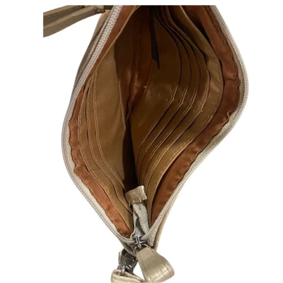 Nicole By Nicole Miller Wristlet Metallic Tan Excellent Condition, Small Clutch - Picture 11 of 12